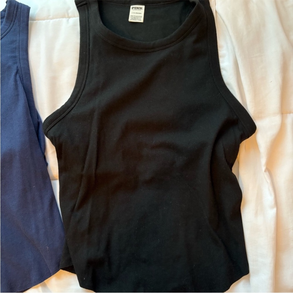 Bundle of 5 high neck VS PINK tanks - Picture 4 of 6